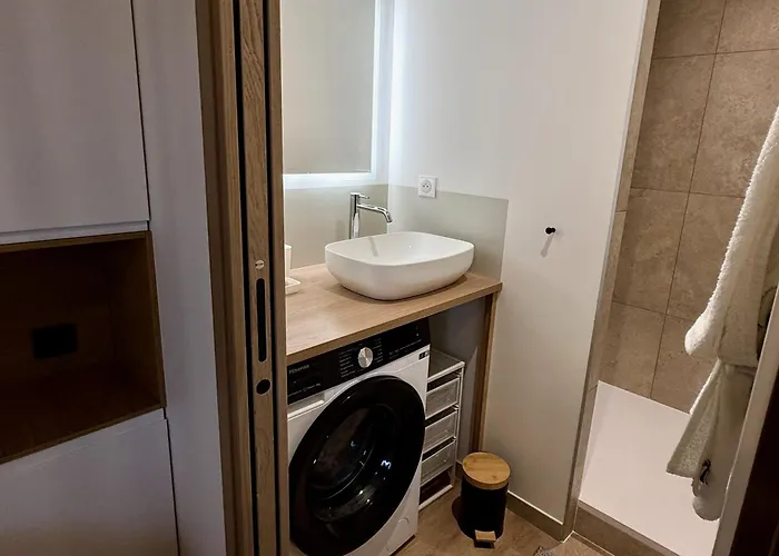 Loze View * 谷雪维尔